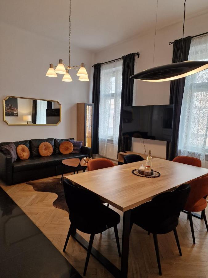 Golden Pearl - Main Square, 100 Sqm, 4 Rooms Krakau Exterior foto