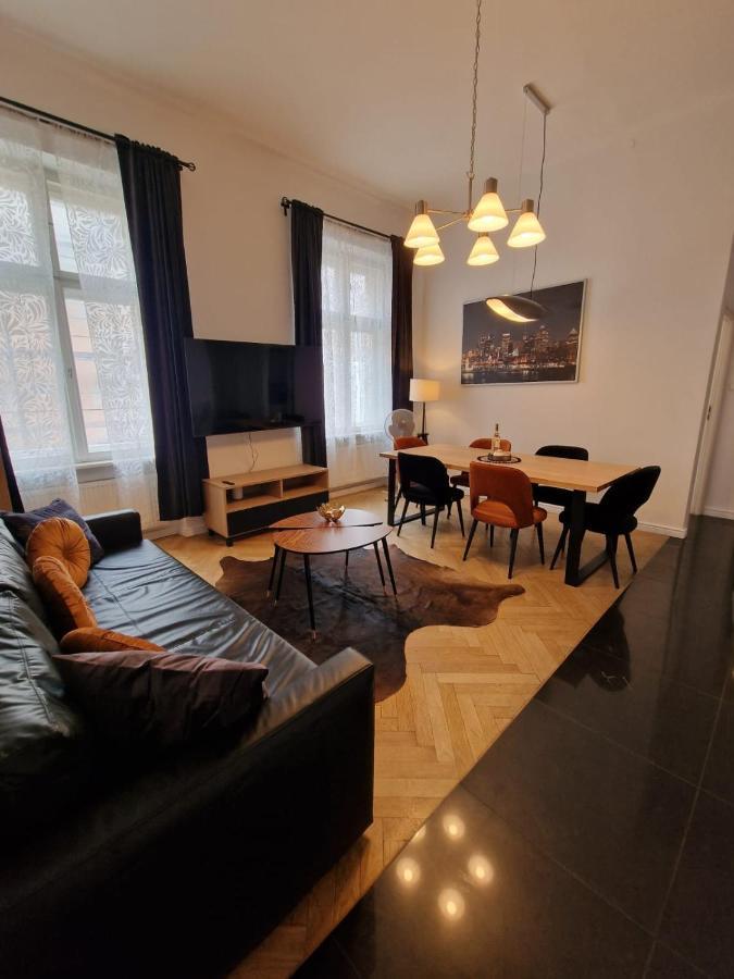 Golden Pearl - Main Square, 100 Sqm, 4 Rooms Krakau Exterior foto