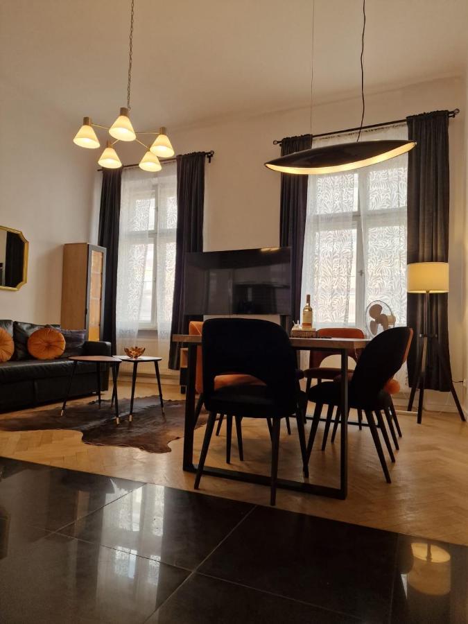 Golden Pearl - Main Square, 100 Sqm, 4 Rooms Krakau Exterior foto